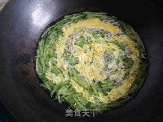 黄瓜丝虾皮鸡蛋汤的做法步骤：5