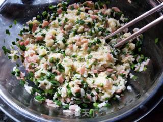 韭菜火腿米饭饼的做法步骤：5