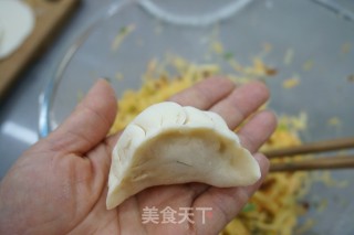 胡萝卜虾皮烫面蒸饺的做法步骤：8