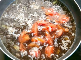 虾皮紫菜番茄汤的做法步骤：8