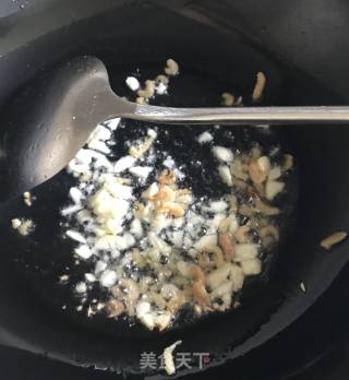 蒜香虾米空心菜的做法步骤：2