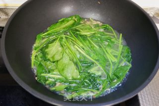 菠菜虾皮蛋皮汤的做法步骤：10