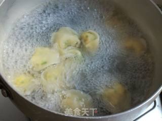 三鲜馄饨煎蛋的做法步骤：10