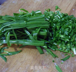 绿豆芽素锅贴的做法步骤：5