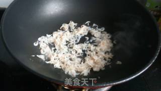 虾皮炒西葫芦的做法步骤：3