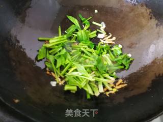 【烟台】虾皮菠菜面的做法步骤：5