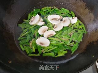 【烟台】虾皮菠菜面的做法步骤：6