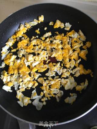 韭菜鸡蛋肉包子的做法步骤：4