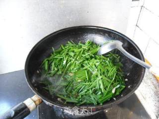 豆腐丝炒韭菜的做法步骤：9