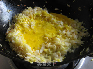 白菜虾皮炒鸡蛋的做法步骤：7