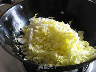 白菜虾皮炒鸡蛋的做法步骤：5