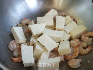 虾仁烧豆腐的做法步骤：6
