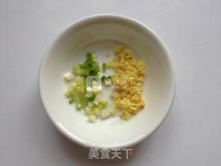 玉米豌豆炒虾仁的做法步骤：5