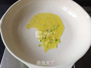 玉米豌豆炒虾仁的做法步骤：6