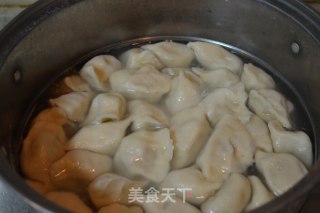 酸汤牛肉水饺的做法步骤：22