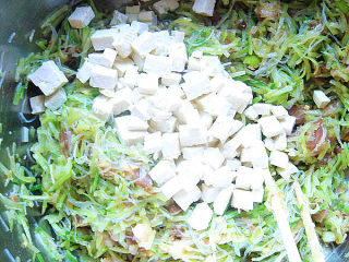 胶东特色大菜包---非常好吃的【双色萝卜豆腐粉丝包】的做法步骤：9