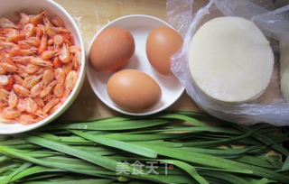韭菜鸡蛋虾皮饺子的做法步骤：1
