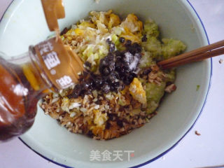 白菜香干素蒸饺的做法步骤：8