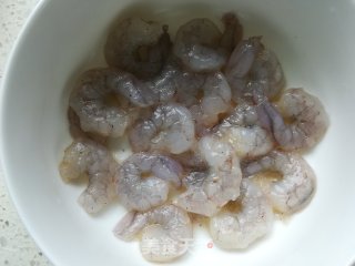 豆角虾仁炒饭的做法步骤：2