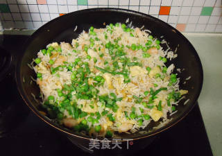 虾仁鸡蛋青豆炒饭的做法步骤：8
