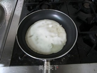 【营养早餐】虾皮鸡蛋卷的做法步骤：4