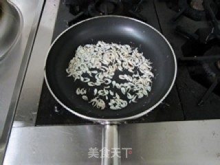 【营养早餐】虾皮鸡蛋卷的做法步骤：3