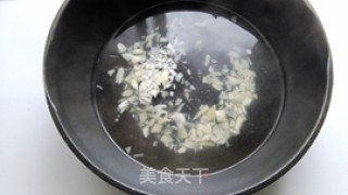 荠菜虾仁豆腐羹的做法步骤：5