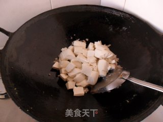 虾皮蛋松焖豆腐的做法步骤：7