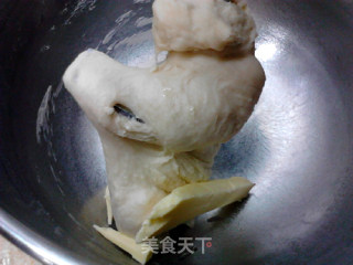  虾仁玉米面包的做法步骤：3