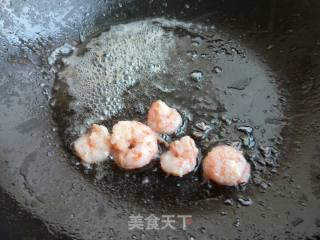 虾仁蛋炒饭的做法步骤：4