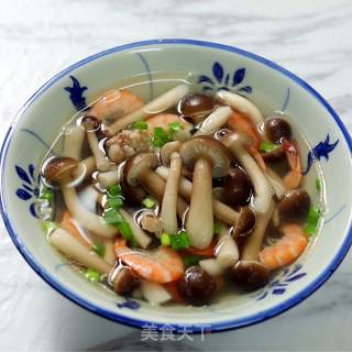 蟹味菇虾仁汤的做法步骤：4