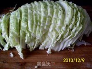 油豆腐炒包菜的做法步骤：2