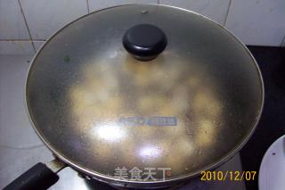 早餐精典制作《芹菜虾皮.蘑菇鸡丁菜炒饭》的做法步骤：56