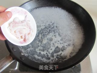 海鲜炒米粉的做法步骤：4