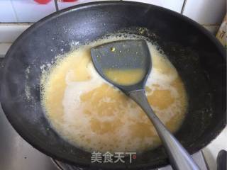 蛋黄虾仁豆腐的做法步骤：10