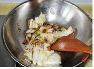家常也美味----白菜虾皮豆腐的做法步骤：7