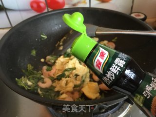 香椿虾仁炒蛋的做法步骤：9