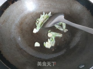 虾皮瓠子粉丝汤的做法步骤：2