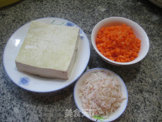 虾皮胡萝卜拌老豆腐的做法步骤：1