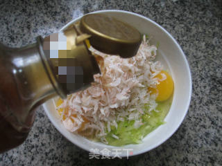 虾皮西葫芦摊鸡蛋的做法步骤：4