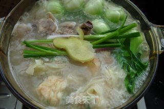 【广东】鸡腿馄饨浓汤煲的做法步骤：10