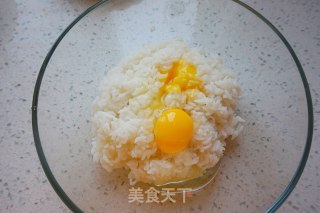 【天津】虾仁蛋炒饭的做法步骤：2