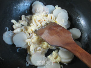 虾皮鸡蛋炒山药的做法步骤：7