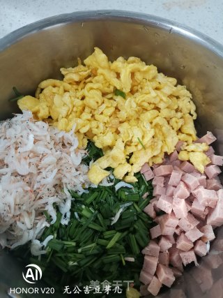 韭菜鸡蛋虾皮水煎包的做法步骤：12