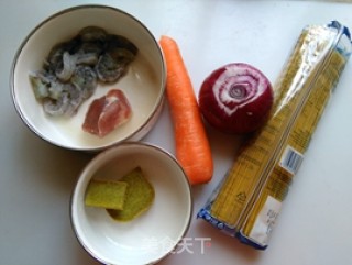 咖喱虾仁拌意面的做法步骤：1