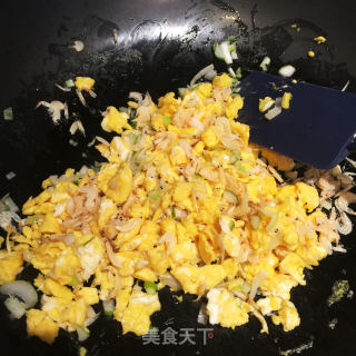 西葫芦鸡蛋水饺——肚子鼓鼓的大肚水饺看着都喜庆儿的做法步骤：5