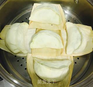 韭菜木耳鸡蛋虾皮蒸饺的做法步骤：9