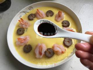 豆浆海参虾仁炖蛋的做法步骤：11