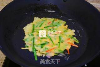 韩式香松虾仁煎饼的做法步骤：11