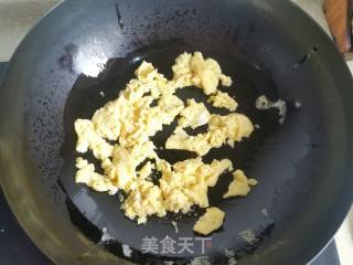 韭菜鸡蛋饺子的做法步骤：2